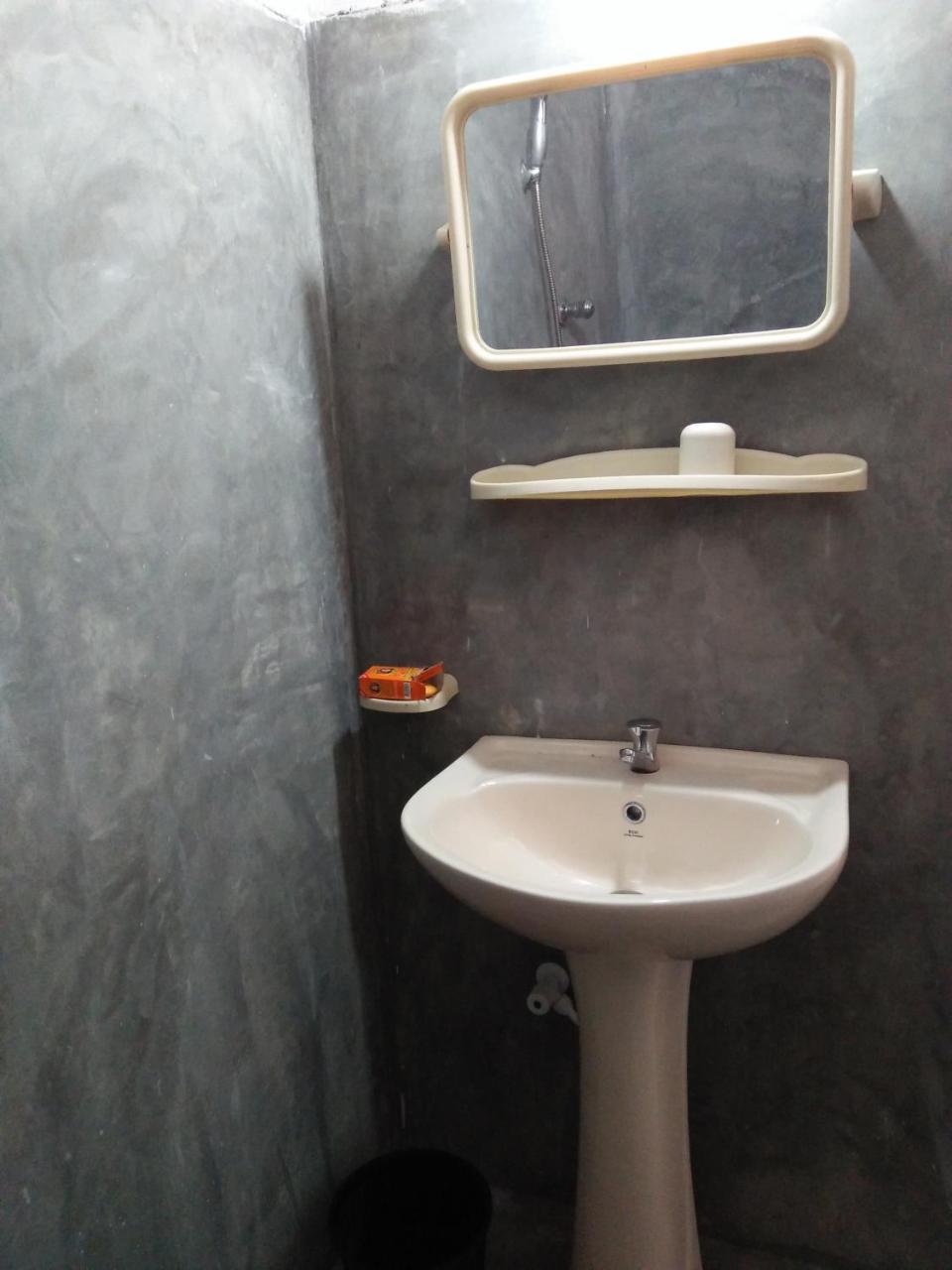 Helena Hostel Dikwella Dış mekan fotoğraf